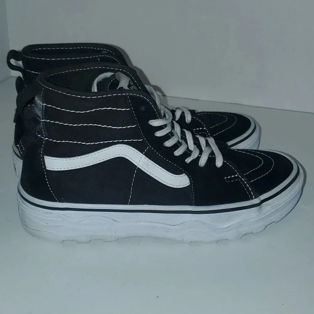 Vans Sk-8 Hi lite Classic Black Men's size 7 Womens Size 8.5